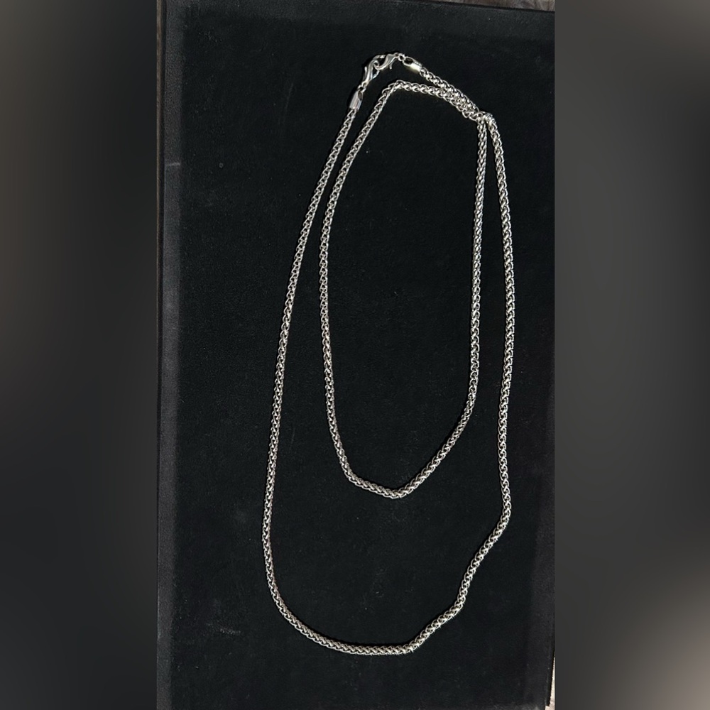 Elegant  David Yurman copy cat 46” necklace Silver Necklace